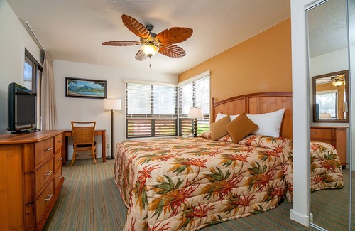Hanamaulu Resort | Wyndham Kauai Beach Villas: 1-Bedroom Suite At Beachfront Resort