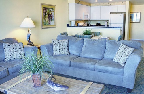 Daytona Beach Resort | 🌴 Wyndham Ocean Walk✨ Experience Paradise in a 2BR Villa - Sleeps 8!