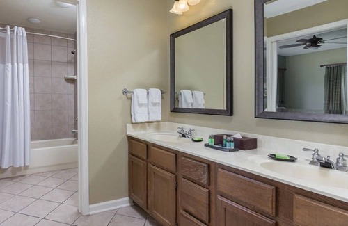 Sevierville Resort | 🏔️Wyndham Smoky Mountains✨ 2 Bedroom Villa - Sleeps 8!