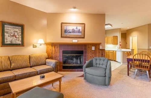 Jeffersonville Condo | Wyndham Smugglers Notch - Comfy 2 Bedroom