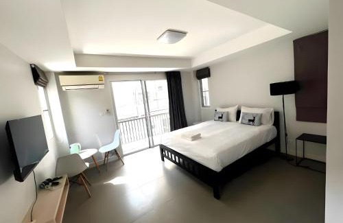 Wang Burapha Phirom Apartment | X Mitr Inn MRT Samyot - ตรอกวิสูตร MRT สามยอด
