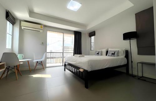 Wang Burapha Phirom Apartment | X Mitr Inn MRT Samyot - ตรอกวิสูตร MRT สามยอด