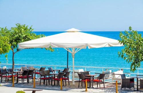 Possidi Hotel | Xenios Dolphin Beach Hotel