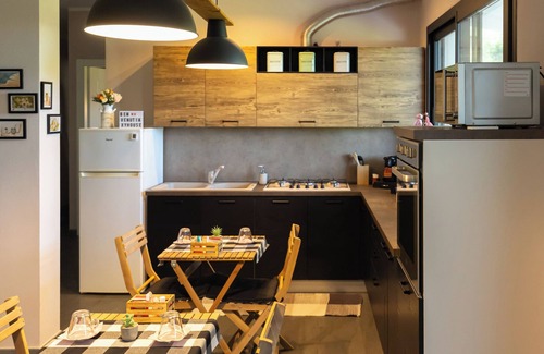 Iglesias Bed & Breakfast | Xihouse, our best Double Room in a green park.