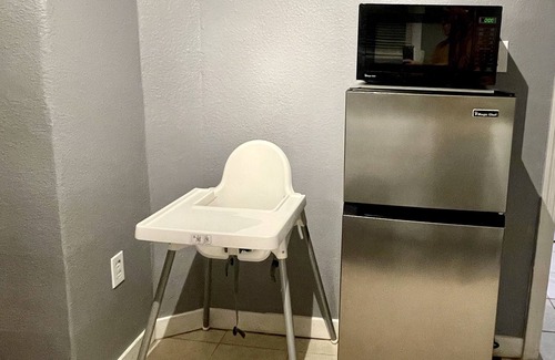 Midtown Sacramento Apartment | XL Sacramento Studio Midtown Downtown NEWLY Renovated - Work Play Stay