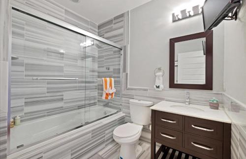 Olde Kensington Apartment | Xl Studio - Modern Studio W Rooftop Pool