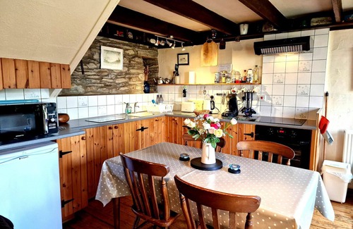 Tan-y-groes Cottage | Y Beudy, Llangrannog