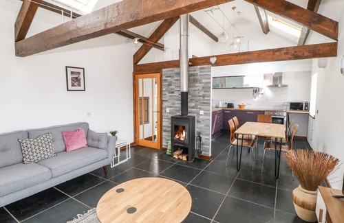 Criccieth Cottage | Y BEUDY, pet friendly, character holiday cottage in Criccieth
