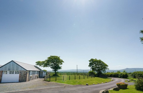 Newport Cottage | Y Cartws - 2 bedrooms, sleeping 4
