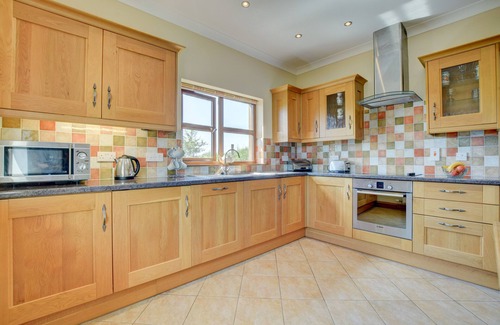 Aberystwyth House | Y Ddinas - Two Bedroom House, Sleeps 4