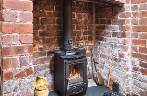 Llangadog House | Y Golchdy