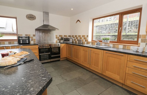 Manod House | Y TYLWYTH, pet friendly, with a garden in Blaenau Ffestiniog
