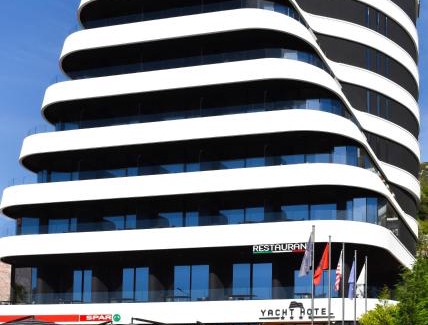 Vlore Hotel | Yacht Hotel