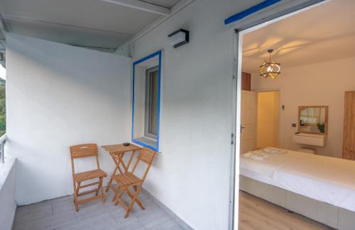 Yaliciftlik Hotel | Yalıyanı Pansiyon