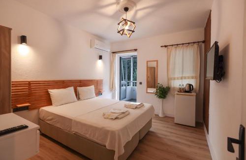 Yaliciftlik Hotel | Yalıyanı Pansiyon
