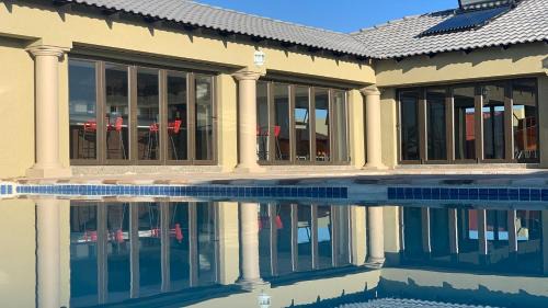 Kranspoort Vakansiedorp Hotel | Yami Nawe Lodge