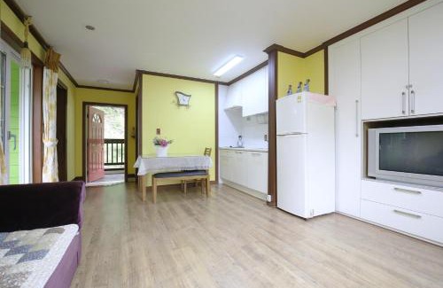 Yangyang House | Yang Yang Sangol Yeohang Pension