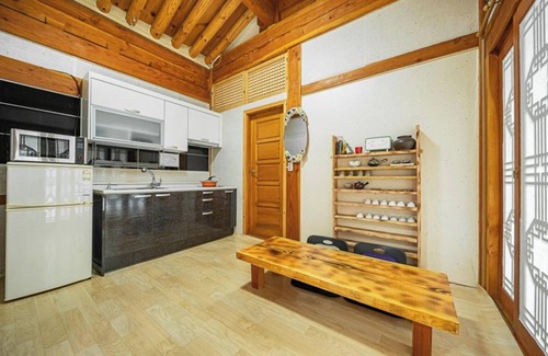 Seojong House | Yangpyeong Cheonnyeoncho Hanok Pension