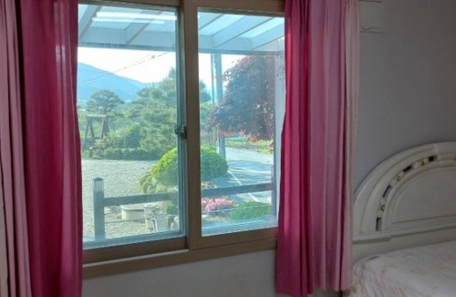 Yongmun House | Yangpyeong Sonamujip Pension