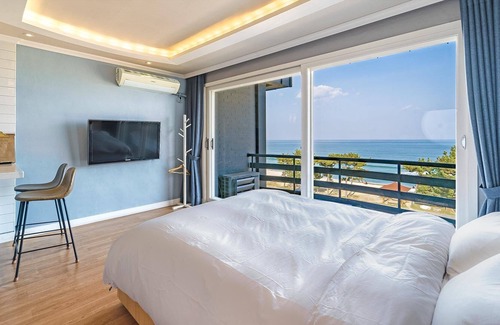 Sokcho House | Yangyang Baladeonbada Pension