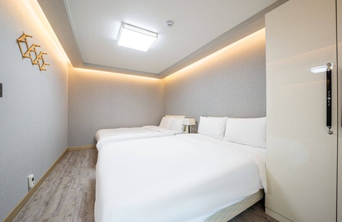 Yangyang Hotel | Yangyang Yuchaekkotyanggicheoreom