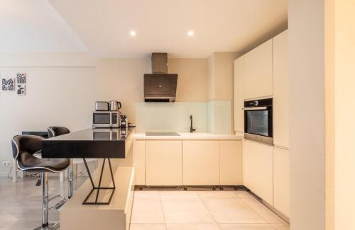 Juan-les-Pins Apartment | Yank's centre Juan Les Pins 5 min des plages