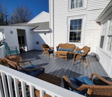 Searsport Hotel | Yardarm Motel