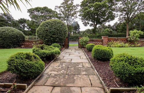 Scarborough Cottage | Yardley Manor