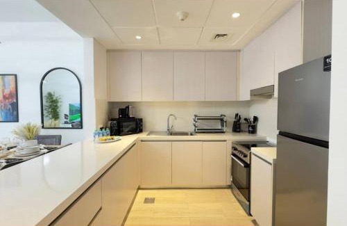 Abu Dhabi Apartment | Yas Island 2BR - Spacious Apartment with Balcony