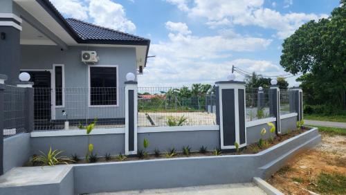 Larut House | Yash Cottage Taiping Homestay