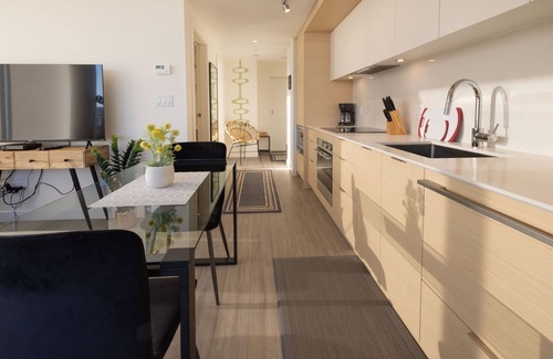 North Park Condo | Yates Sunset View-Enjoy amazing sunsets from this corner unit on the 11th floor!