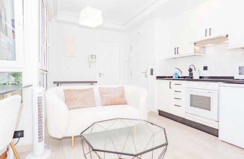 Maria Auxiliadora Apartment | YBH Alfonso XIII, 12