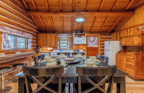 West Yellowstone Cabin | YCC Cabin - Roam Property Management
