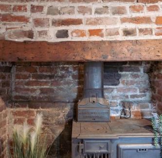 Sittingbourne Apartment | Ye Old Shop Milton by Sheppey Stays