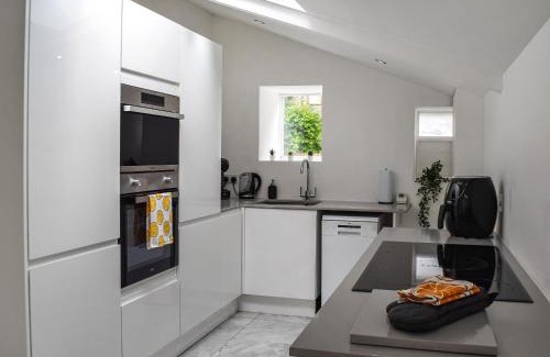 Mottram in Longdendale House | Ye Olde Mottram Chip Shop