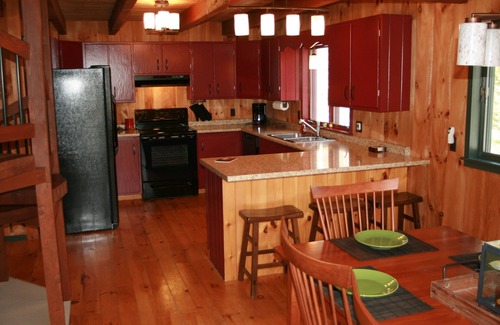 Sunday River Area House | Year Round Mountain Home -HOT TUB- Walking Distance to South Ridge Lodge