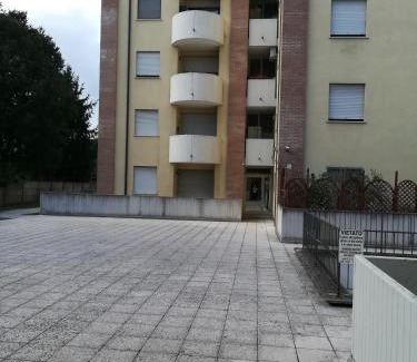 Vicenza Apartment | Yellow house