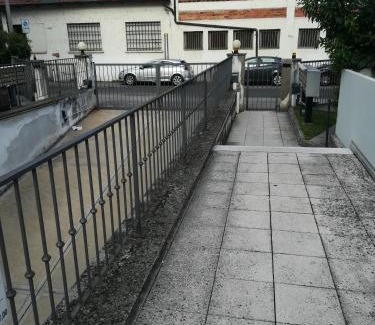 Vicenza Apartment | Yellow house
