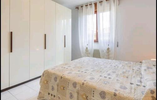 Vicenza Apartment | Yellow house