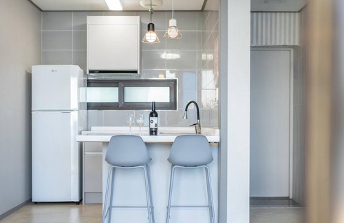 Hwajeong House | Yeosu Baraboda Ocean View Pension