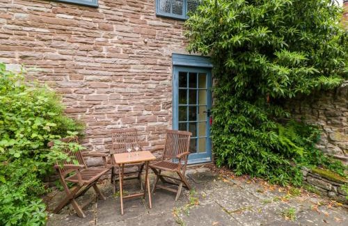 Docklow House | Yew Tree Cottage