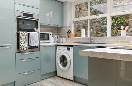 Holymoorside House | Yew Tree Cottage
