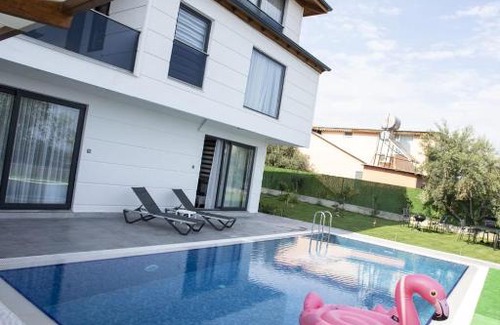 Lara Apartment | YILDIZ PREMIUM APART 2