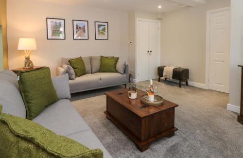 Whitchurch House | Yocking Gate Mews