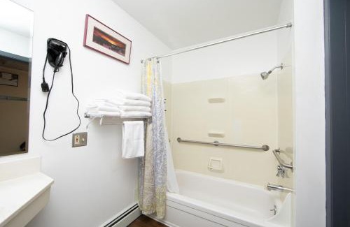 Red Lodge Hotel | Yodeler Motel
