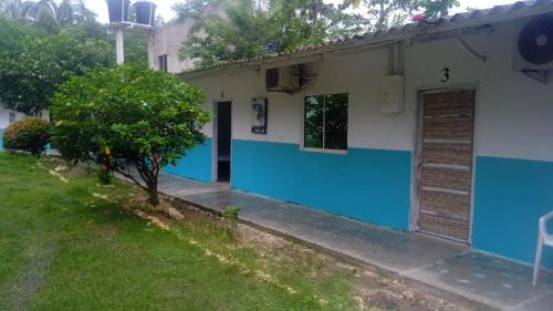 Tolu House | Yolimar Hostal y Camping