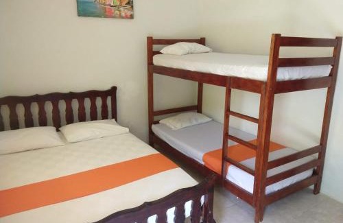 Tolu House | Yolimar Hostal y Camping