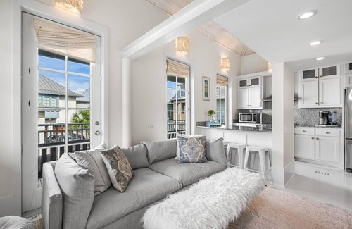 West Panama City Beach House | YOLO Carriage House l Gulf Views l Hot Tub l Pool l Bikes