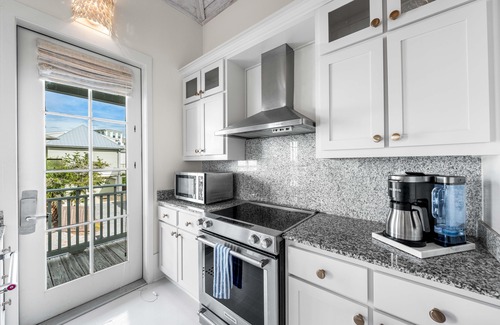 West Panama City Beach House | YOLO Carriage House l Gulf Views l Hot Tub l Pool l Bikes