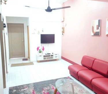 Kampong Raja House | Yoni Homestay